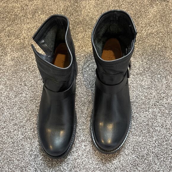 FRYE Veronica Black Leather Buckle Moto Bootie Women's 9 - Picture 6 of 8